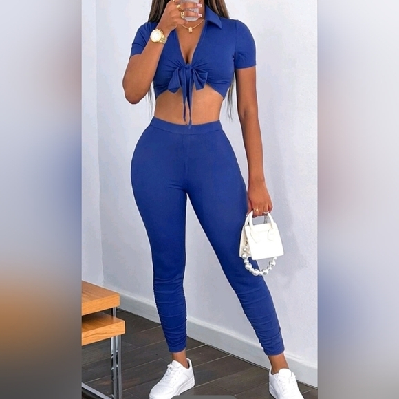 SHEIN Tie Front Crop Top & Ruched Hem Leggings - Picture 5 of 6